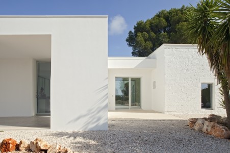 the entrance to the house